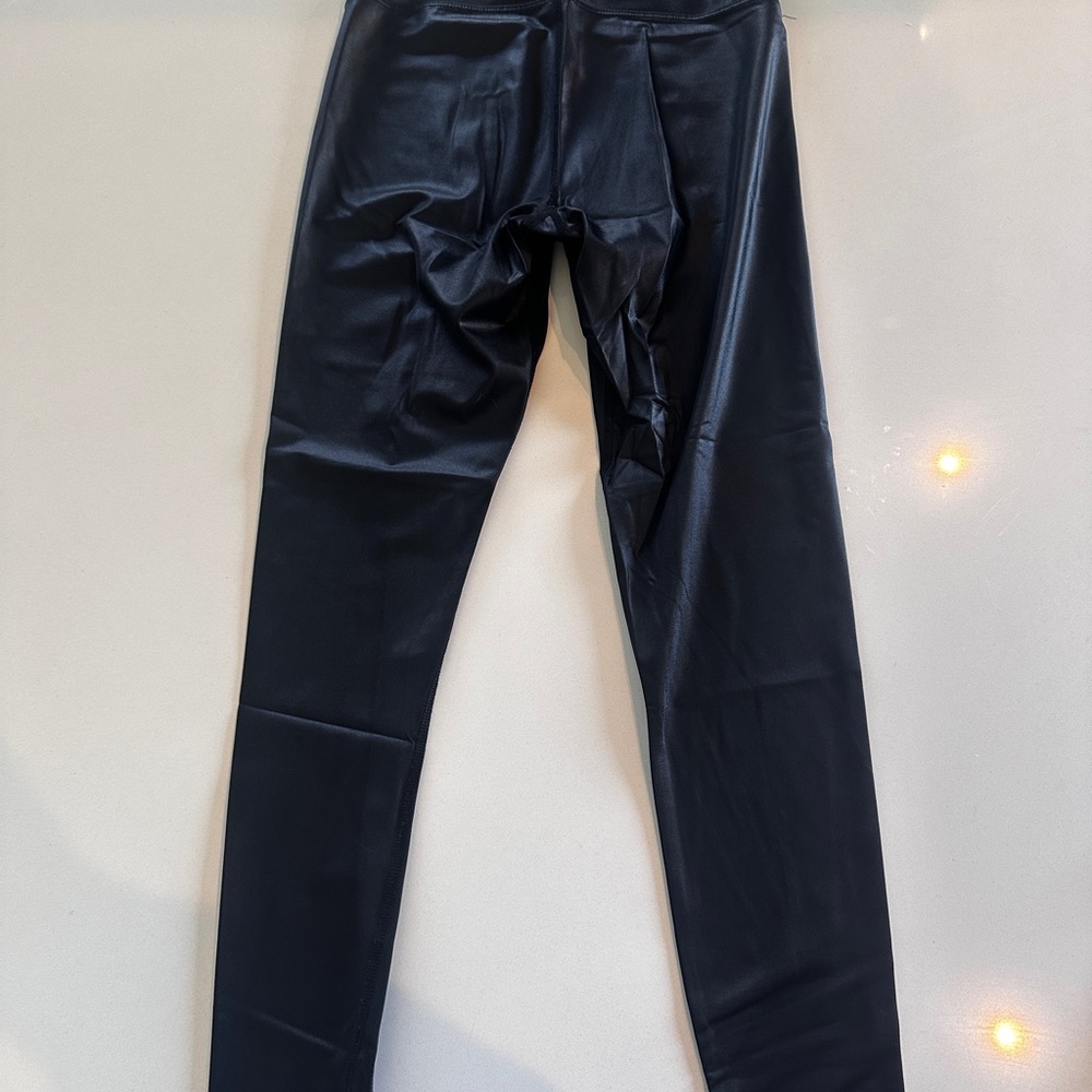 Beach Riot Black Leggings - Picture 5 of 5